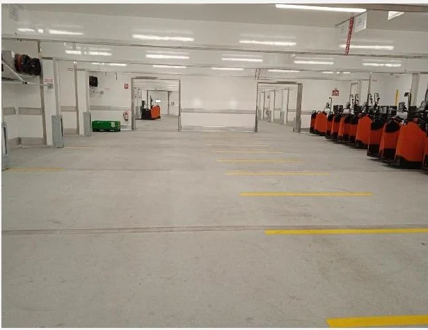 Cámara frigorífica industrial para conservación profesional.